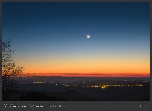 Fin croissant au crépuscule