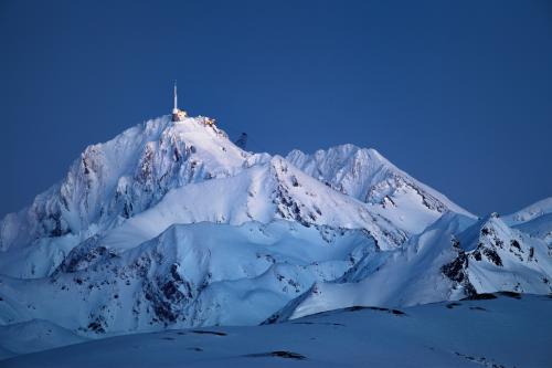 Les cretes du Pic à l'heure bleue