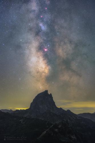 Le Pic d'Ossau et la Voie lactée
